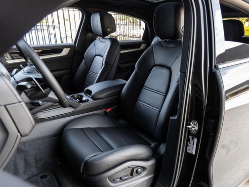 2025 Porsche Cayenne S