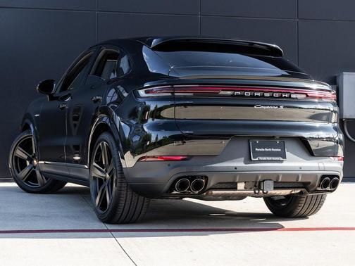 2025 Porsche Cayenne S