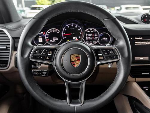 2023 Porsche Cayenne Platinum Edition