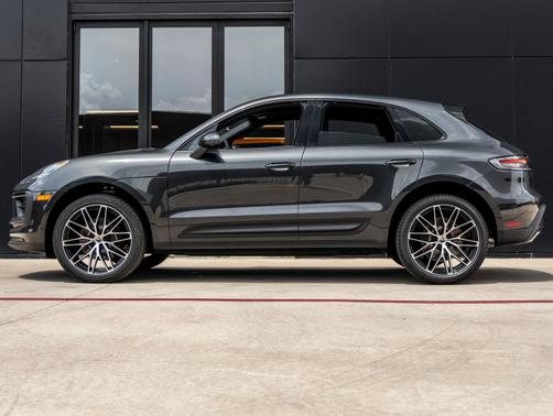 Volcano Grey Metallic 2026 Porsche Macan