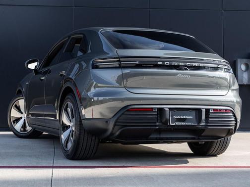2025 Porsche Macan Macan Electric