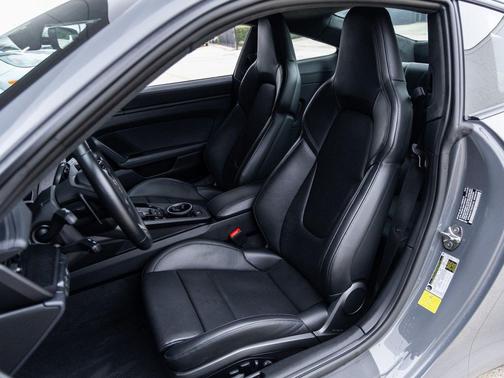 2025 Porsche 911 Carrera GTS