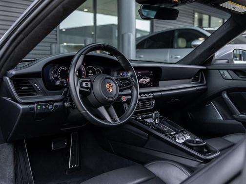 2025 Porsche 911 Carrera GTS