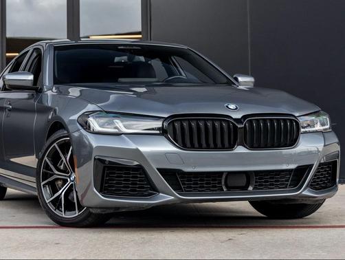 2022 BMW 540 i