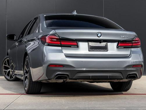 2022 BMW 540 i