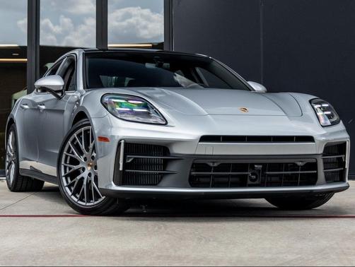 2025 Porsche Panamera 4