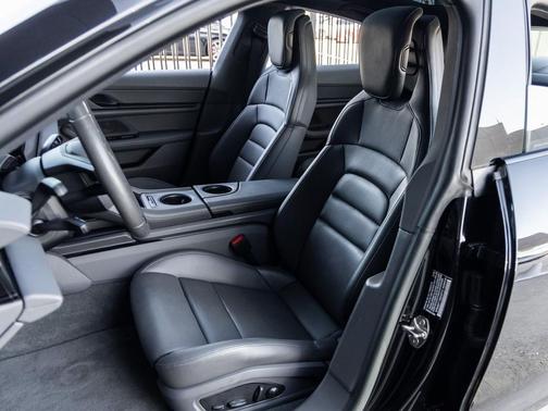 2022 Porsche Taycan 4S