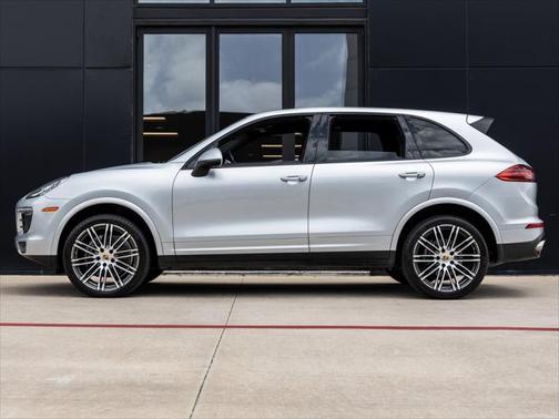 2018 Porsche Cayenne Platinum Edition