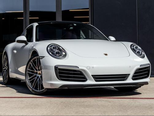 2018 Porsche 911 Carrera