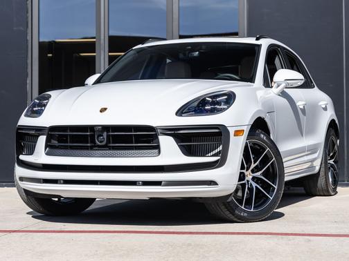 Carrara White Metallic 2026 Porsche Macan Macan