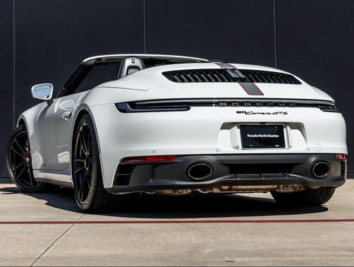 2022 Porsche 911 Carrera GTS