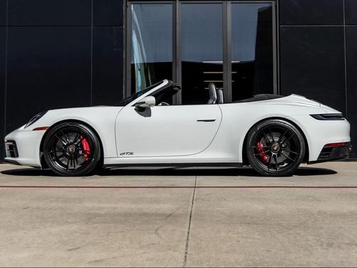 2022 Porsche 911 Carrera GTS