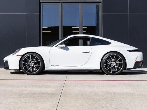 2025 Porsche 911 Carrera GTS