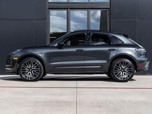 Volcano Grey Metallic 2026 Porsche Macan Macan