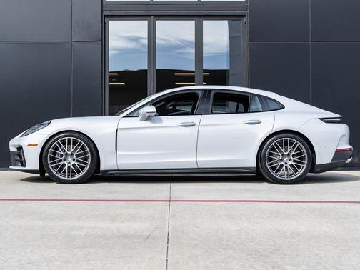 2026 Porsche Panamera 