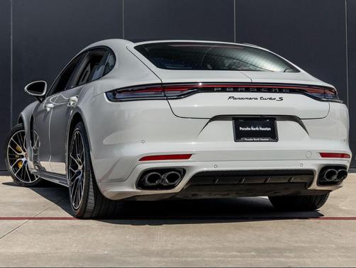 2023 Porsche Panamera Turbo S Executive