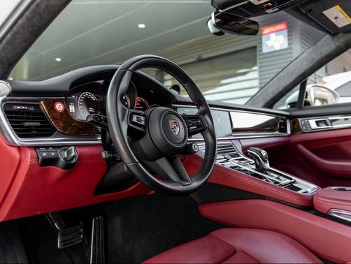 2023 Porsche Panamera Turbo S Executive