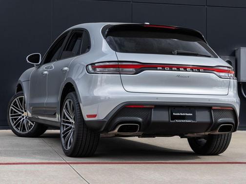 2026 Porsche Macan 