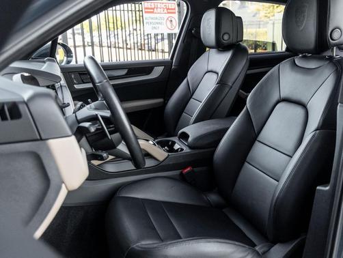 2024 Porsche Cayenne Cayenne
