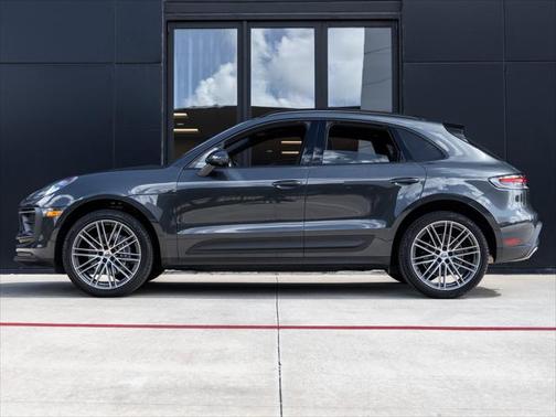 2024 Porsche Macan Base