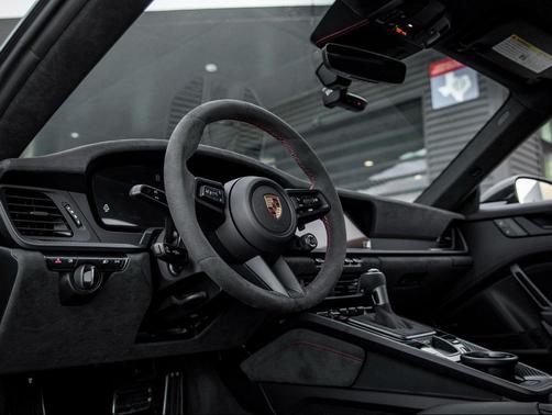 2025 Porsche 911 GT3