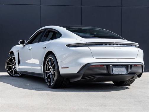 2023 Porsche Taycan