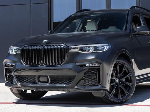 Matte Black Wrap 2021 BMW X7 M50i