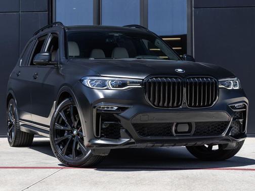 Matte Black Wrap 2021 BMW X7 M50i
