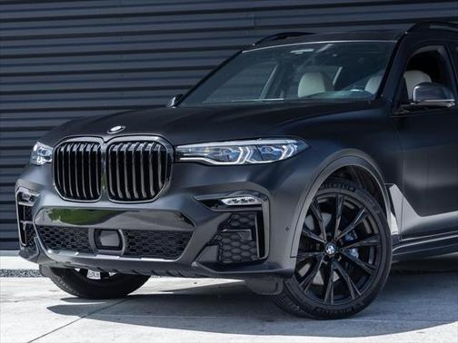 Matte Black Wrap 2021 BMW X7 M50i