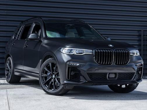 Matte Black Wrap 2021 BMW X7 M50i