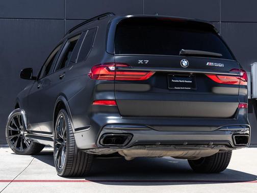 Matte Black Wrap 2021 BMW X7 M50i