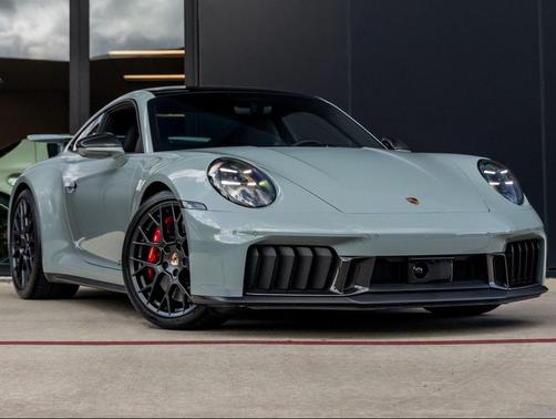 2025 Porsche 911 Carrera GTS
