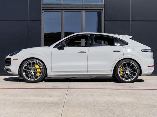 2022 Porsche Cayenne Cayenne Turbo S E-Hybrid
