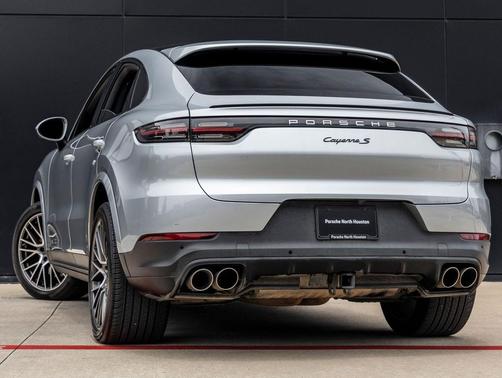 Dolomite Silver Metallic 2021 Porsche Cayenne S