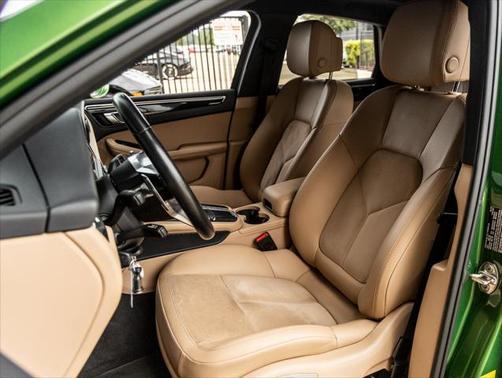 2019 Porsche Macan Base