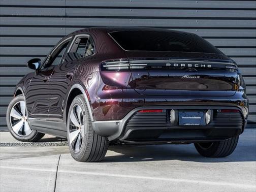 2024 Porsche Macan Base