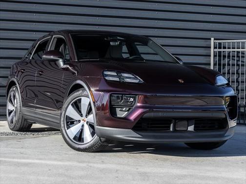 2024 Porsche Macan Base
