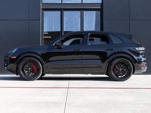2026 Porsche Cayenne Turbo