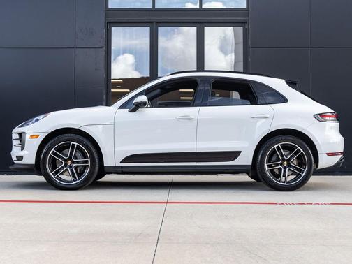 White 2021 Porsche Macan Macan