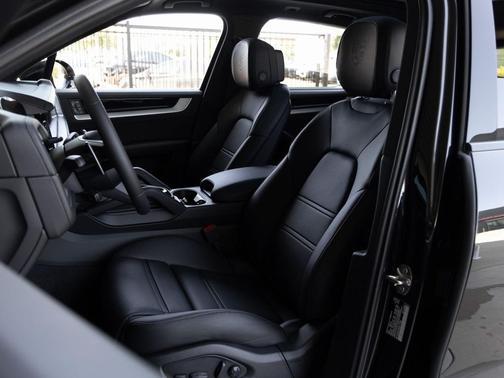 2025 Porsche Cayenne Cayenne