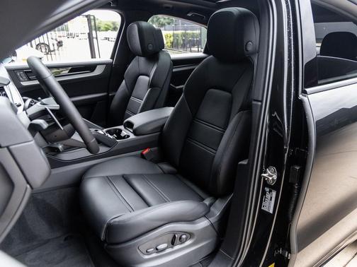2025 Porsche Cayenne Cayenne