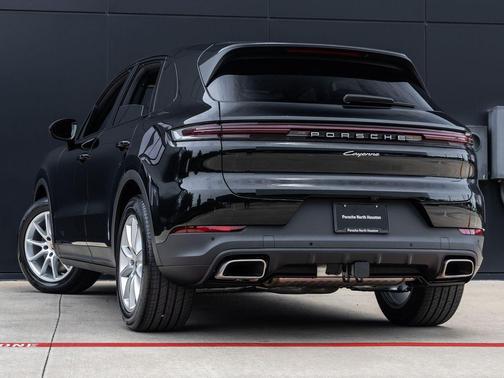 Chromite Black Metallic 2026 Porsche Cayenne Cayenne