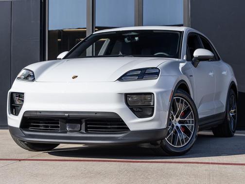 2025 Porsche Macan 4S