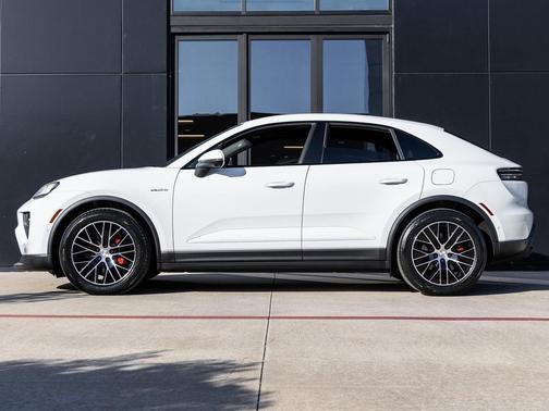 2025 Porsche Macan 4S