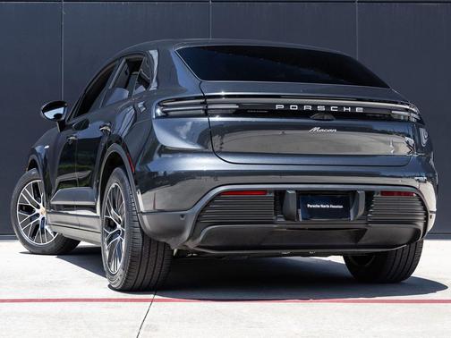 2025 Porsche Macan Macan Electric