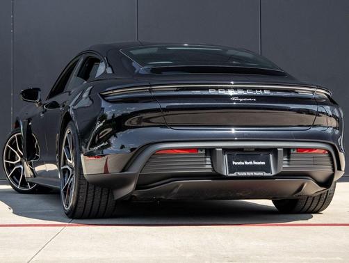 2025 Porsche Taycan 