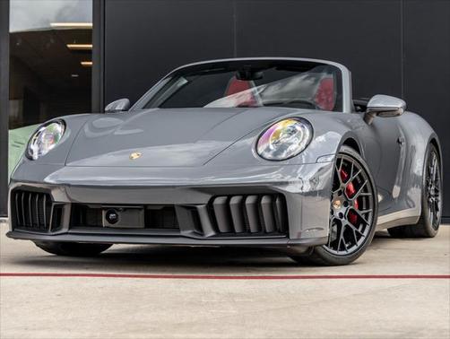 2025 Porsche 911 Carrera 4 GTS