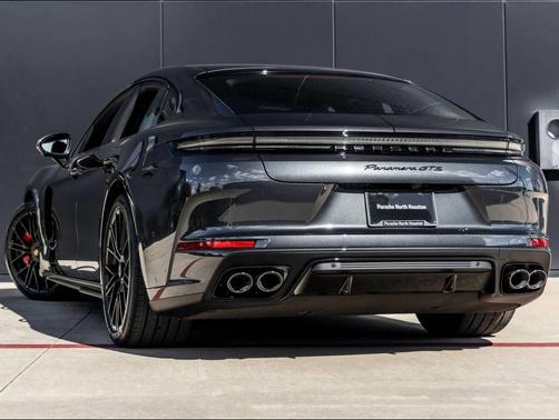 2026 Porsche Panamera GTS