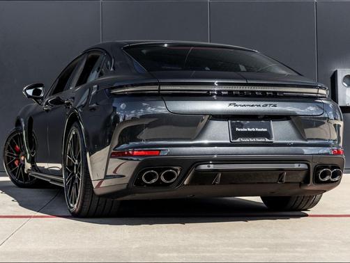 2026 Porsche Panamera GTS
