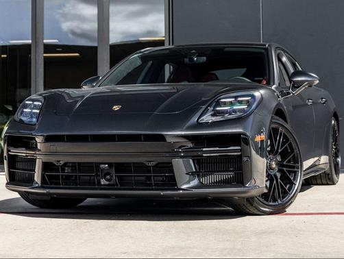 2026 Porsche Panamera GTS